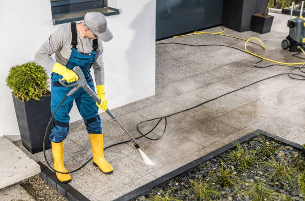 Best Deck Cleaning Services  in Country Walk, FL